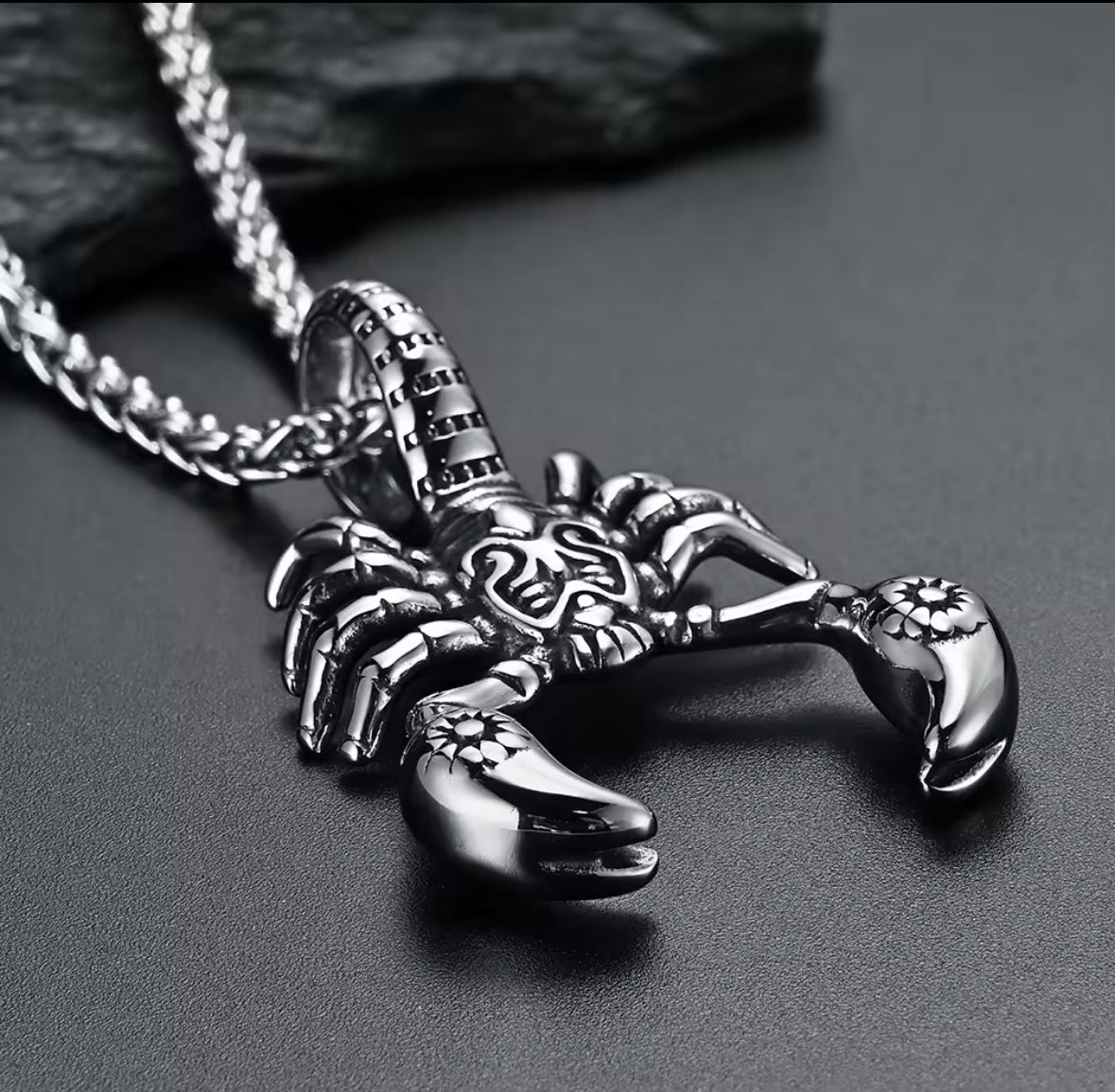 Men’s Scorpion Pendant Necklace – Stainless Steel Scorpio Zodiac Chain for Biker & Gothic Style