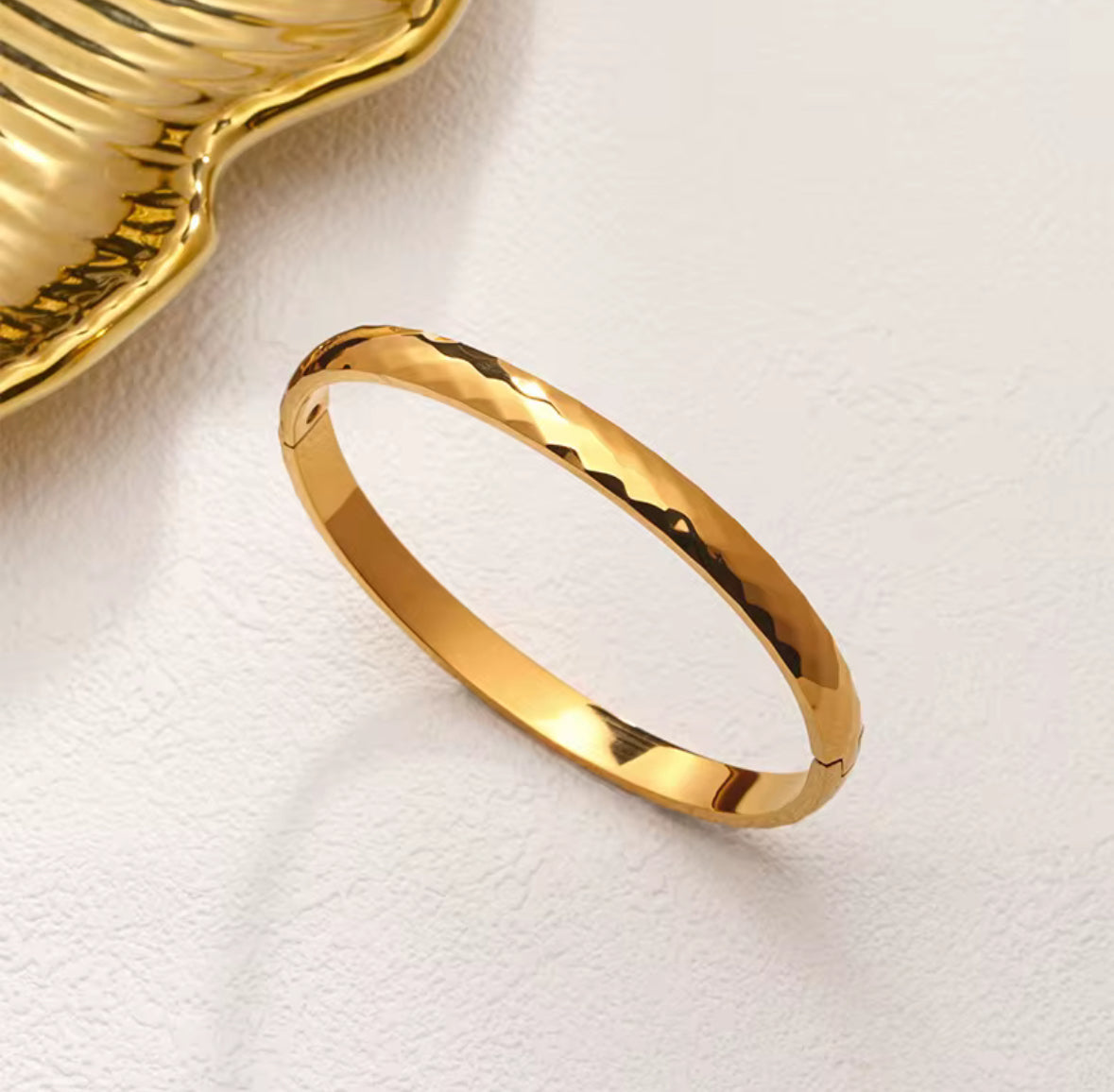 Elegant Hammered Gold-Plated Bangle Bracelet for Women – Minimalist Cuff Bracelet | Anti Tarnish Jewellery |