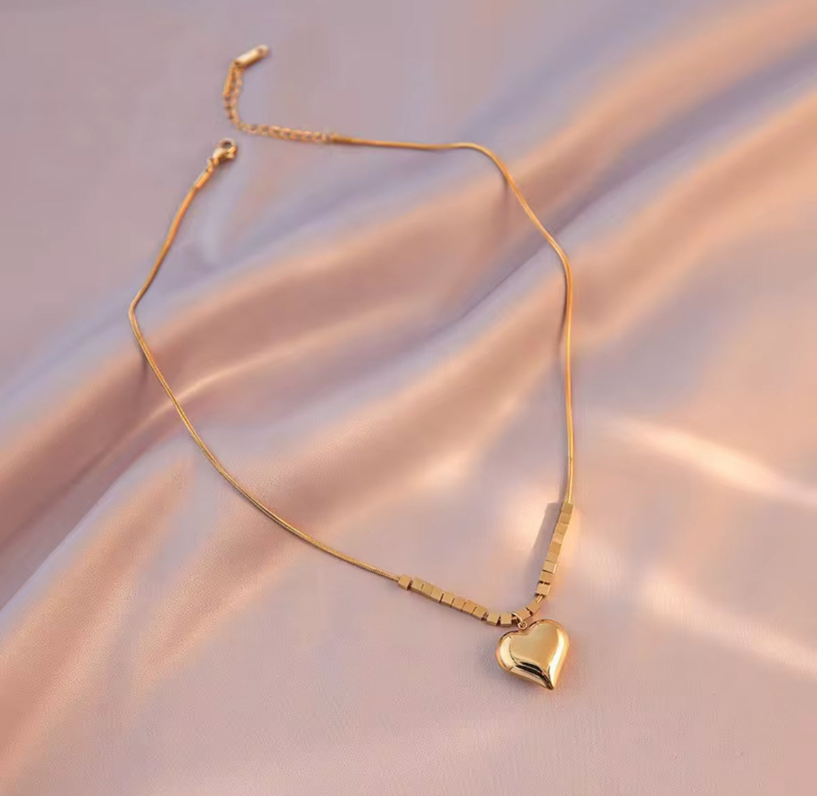Golden Heart Pendant Necklace for Women – Minimal Geometric Cube Bead Chain, Trendy Gold-Plated Jewellery for Everyday & Party Wear