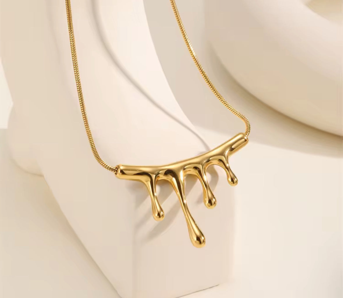Molten Golden Drip Necklace – Modern Abstract Statement Pendant for Women