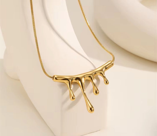 Molten Golden Drip Necklace – Modern Abstract Statement Pendant for Women