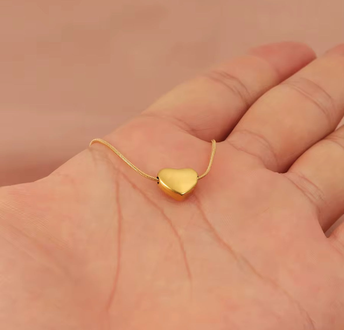 Minimalist Golden Heart Pendant Necklace for Women – Stainless Steel Chain, Adjustable Love Necklace