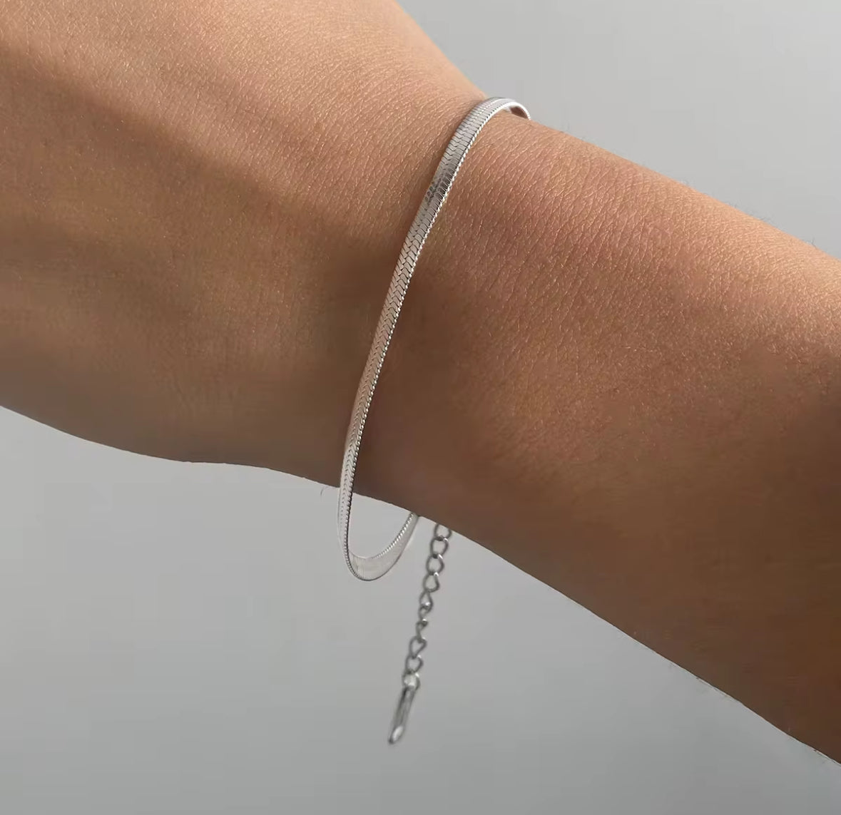 Minimalist Snake Chain Bracelet for Women – Premium Stainless Steel Adjustable Gold & Silver Wrist Bracelet | Everyday Chic Jewelry