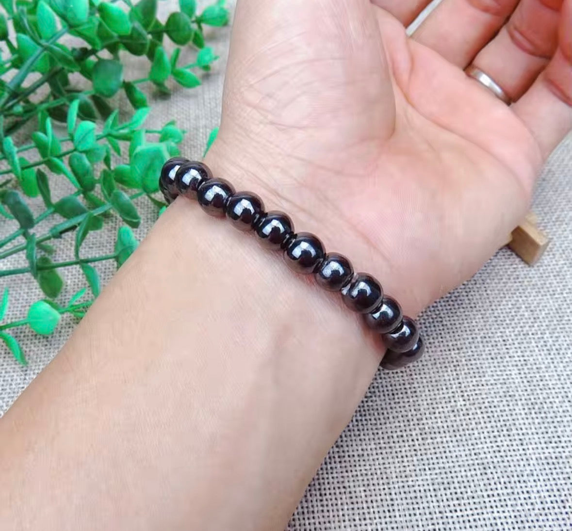 Natural Hematite Bracelet for Protection & Grounding – Magnetic Healing Crystal Beaded Bracelet for Men & Women