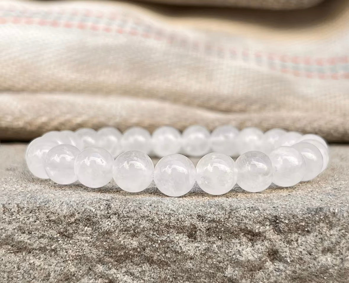 Natural Clear Quartz Crystal Bracelet – Healing & Energy Stone (Unisex)