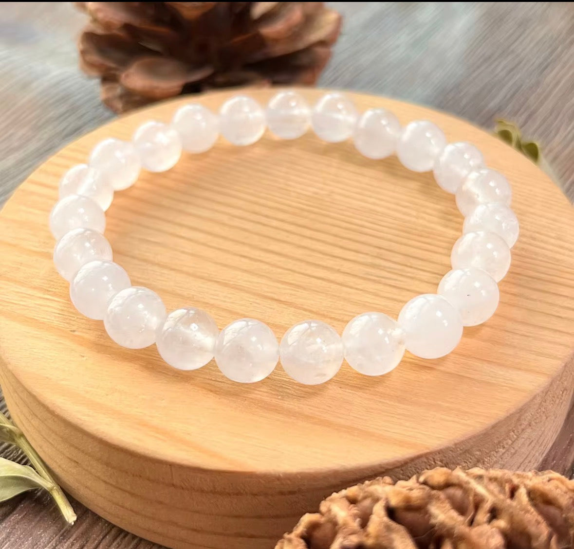 Natural Clear Quartz Crystal Bracelet – Healing & Energy Stone (Unisex)