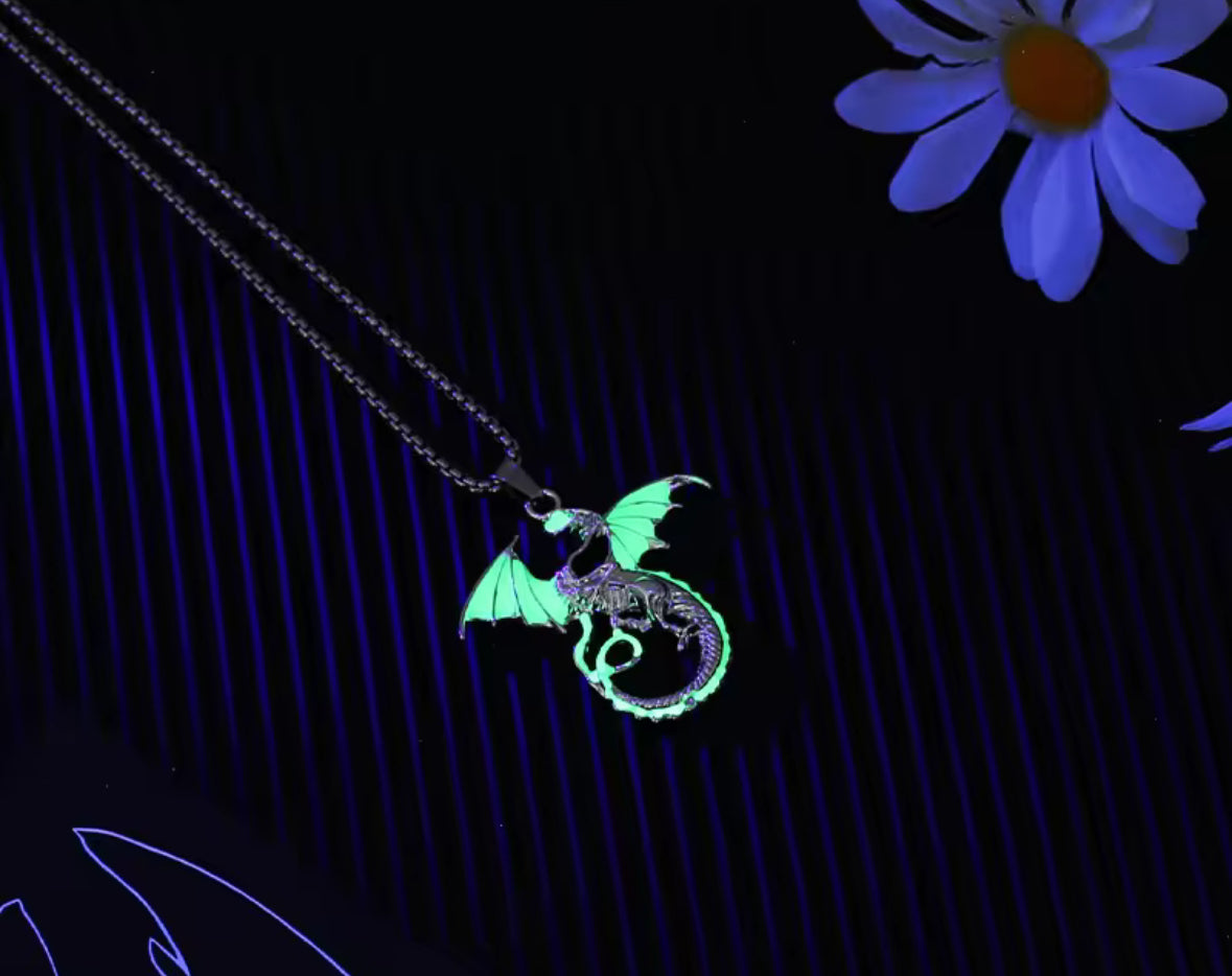 Radium Glowing Green Colored Dragon Western Necklace Pendent Chain