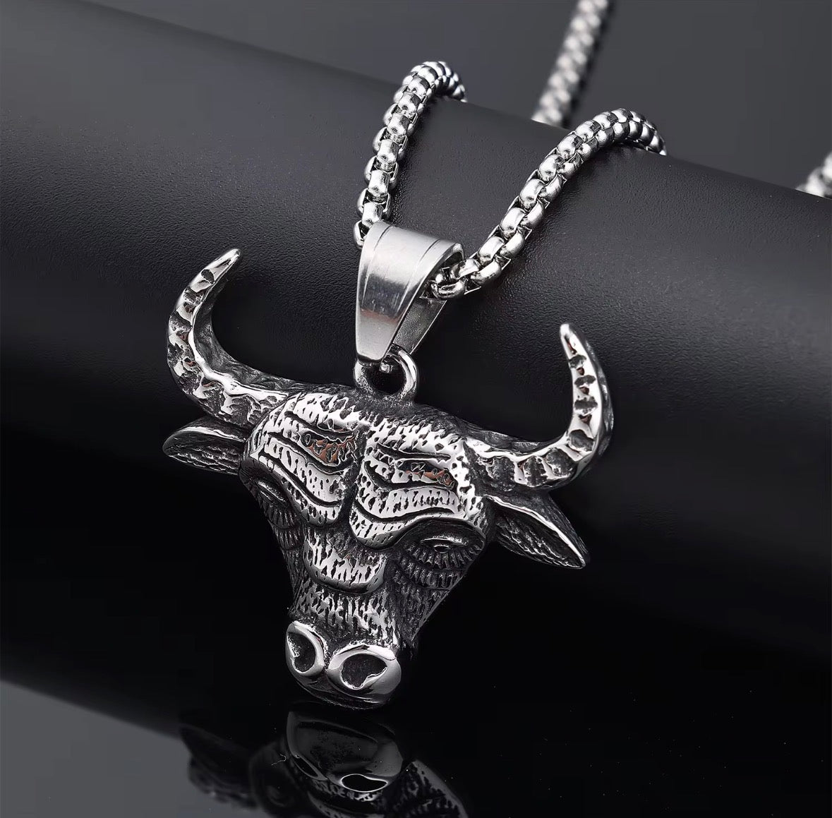 Frolics India Men's Bull Head Pendant Necklace with 24-Inch Stainless Steel Chain