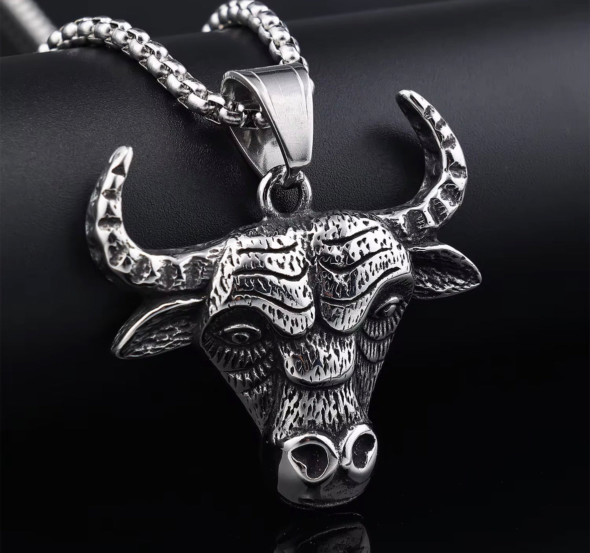 Frolics India Men's Bull Head Pendant Necklace with 24-Inch Stainless Steel Chain