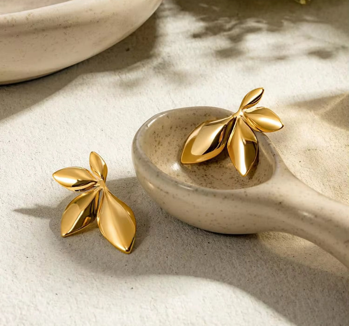 Stainless Steel Leaf Korean Imitation Earrings – Chic & Affordable Styles