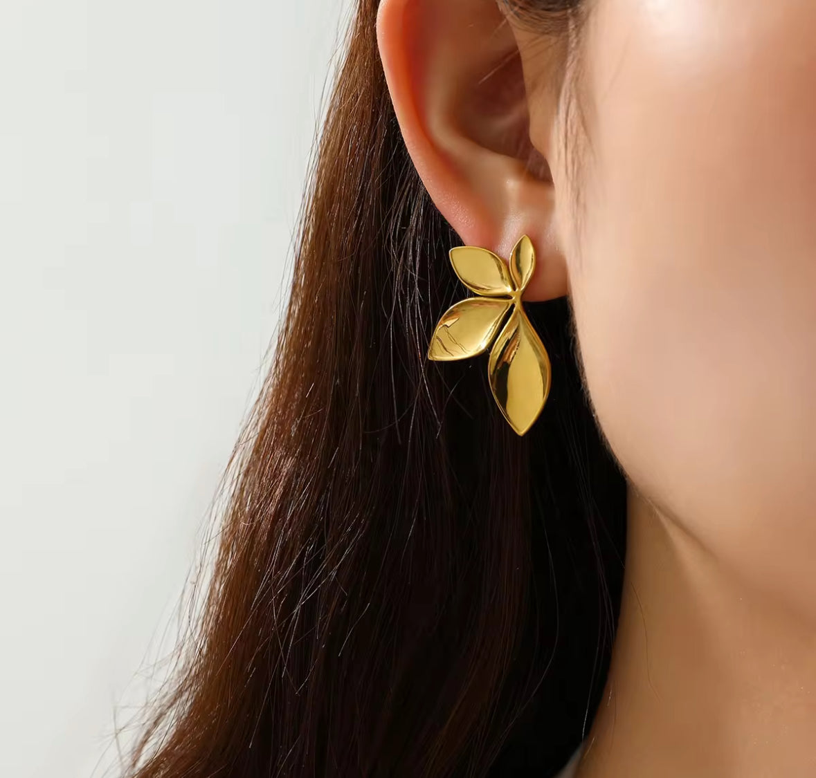 Stainless Steel Leaf Korean Imitation Earrings – Chic & Affordable Styles