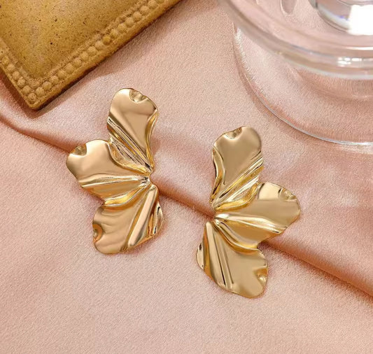 Stainless Steel Korean Imitation Earrings – Chic & Affordable Styles