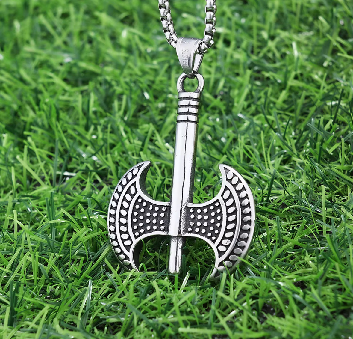 Double Axe Pendant Necklace – Norse Warrior Amulet for Men