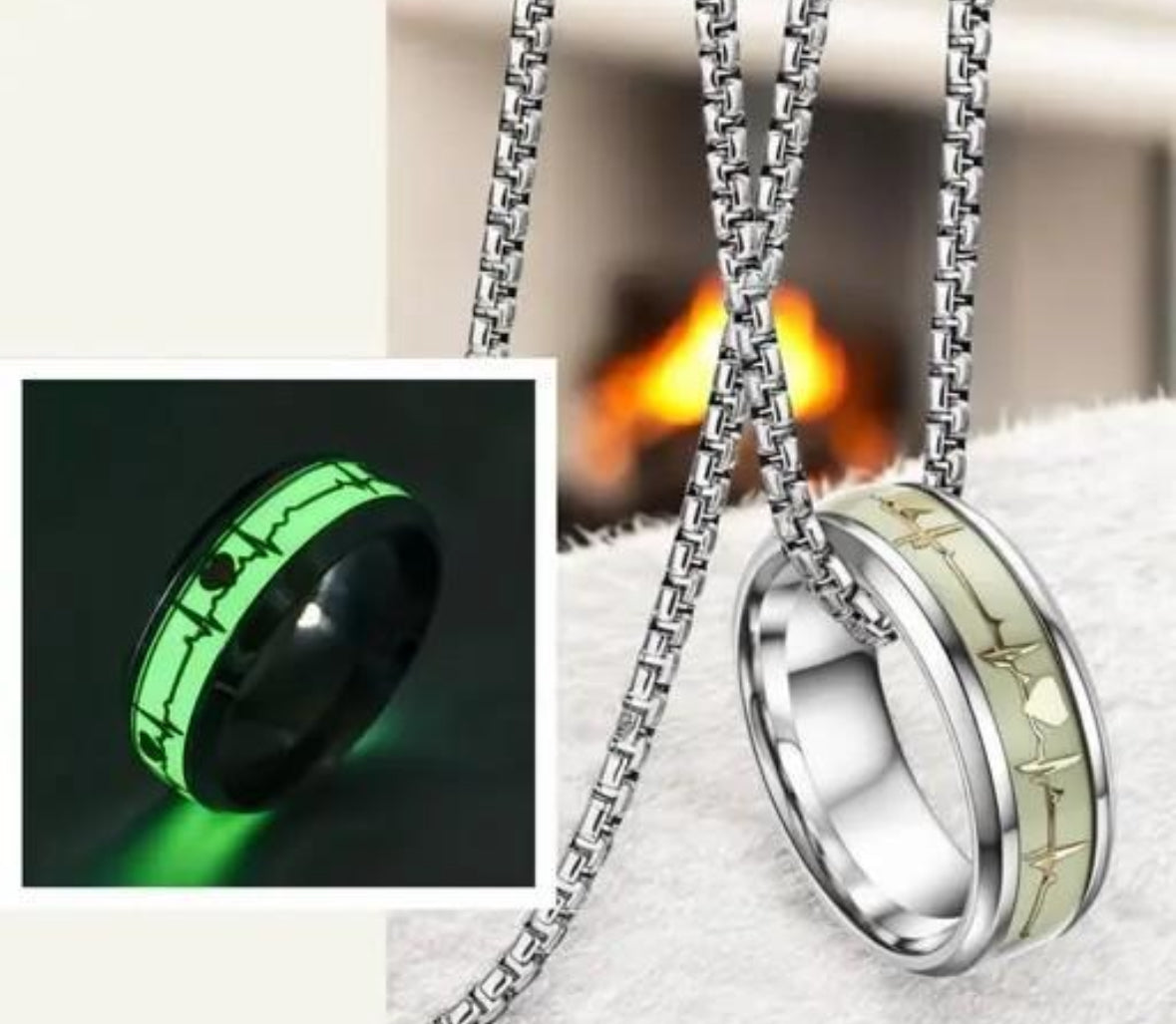 Glow in the Dark Heartbeat Ring Necklace – Unisex Pendant Jewelry