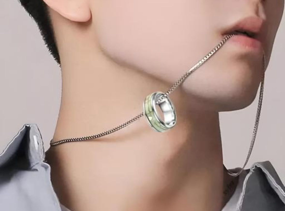 Glow in the Dark Heartbeat Ring Necklace – Unisex Pendant Jewelry