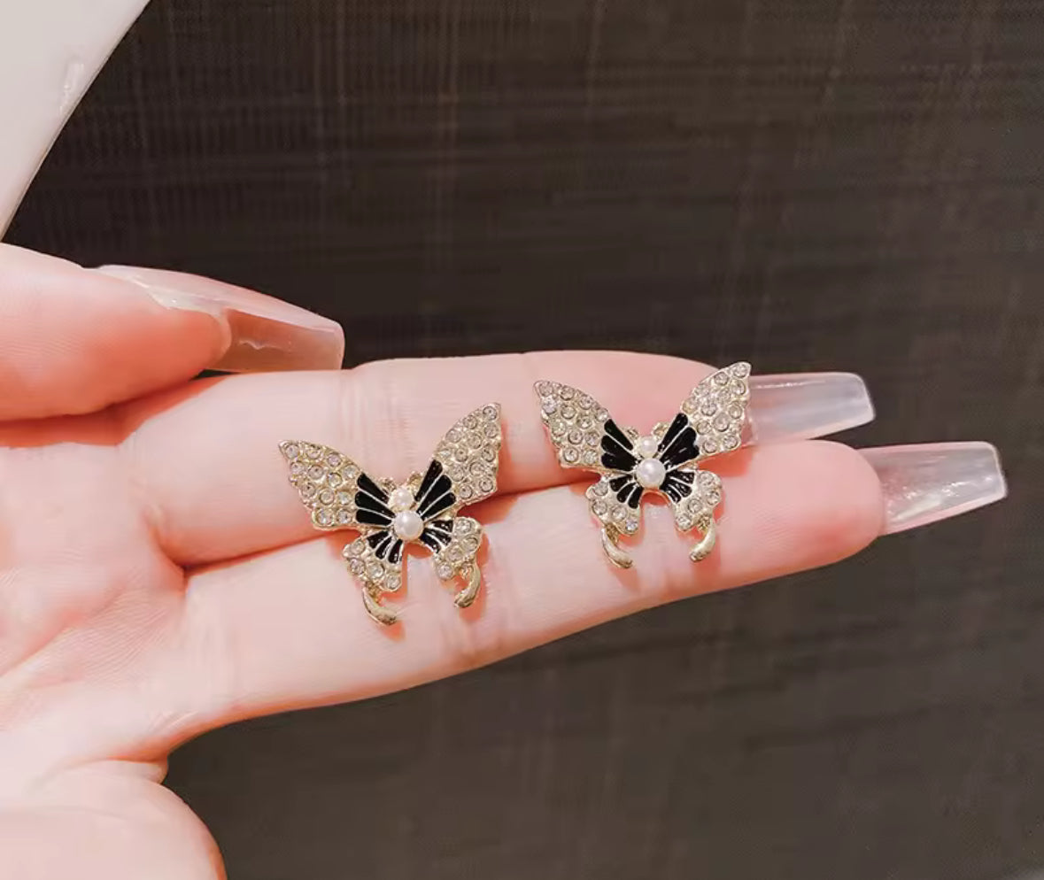 Stones Studded Butterfly Korean Imitation Earrings – Chic & Affordable Styles