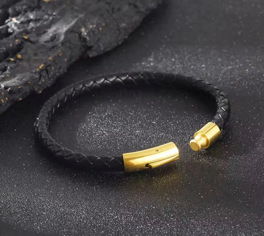 Men’s Black Braided Leather Bracelet with Gold Clasp – Luxury Modern Wristband