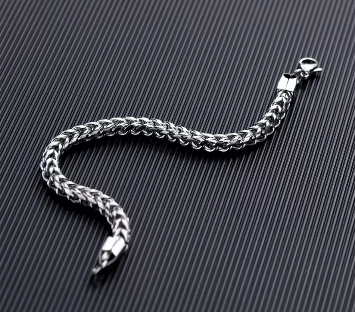 Men’s Chain Bracelet – Bold Cuban Link Wristwear for Effortless Luxury