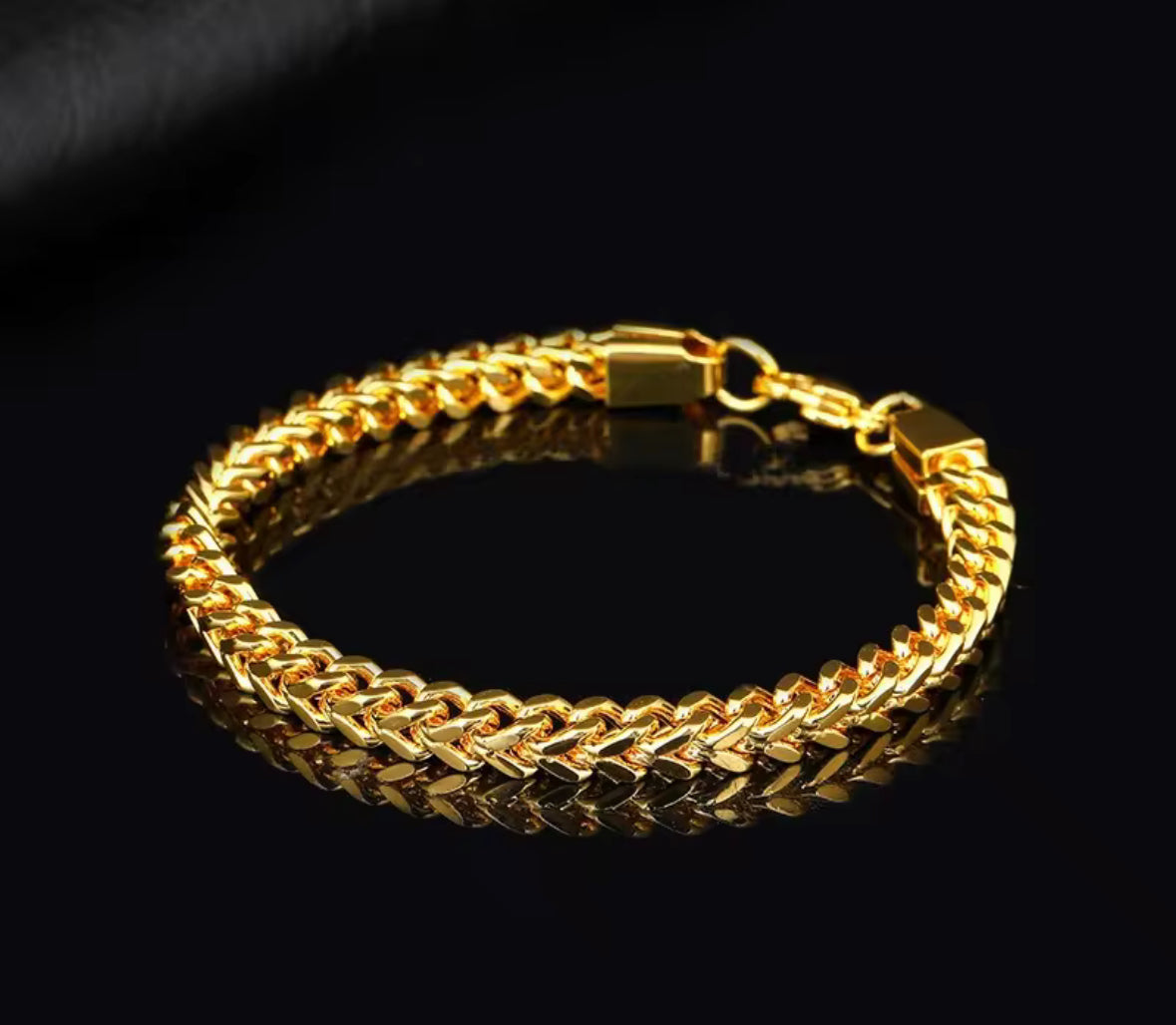 Men’s Chain Bracelet – Bold Cuban Link Wristwear for Effortless Luxury