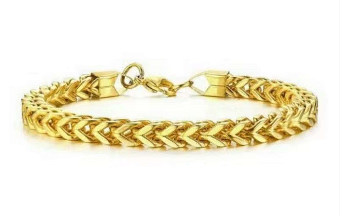 Men’s Chain Bracelet – Bold Cuban Link Wristwear for Effortless Luxury