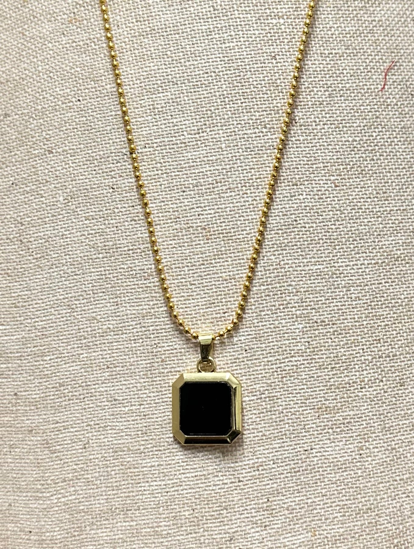 Square Shaped Black Glass Short Necklace Chain for Boys and Men