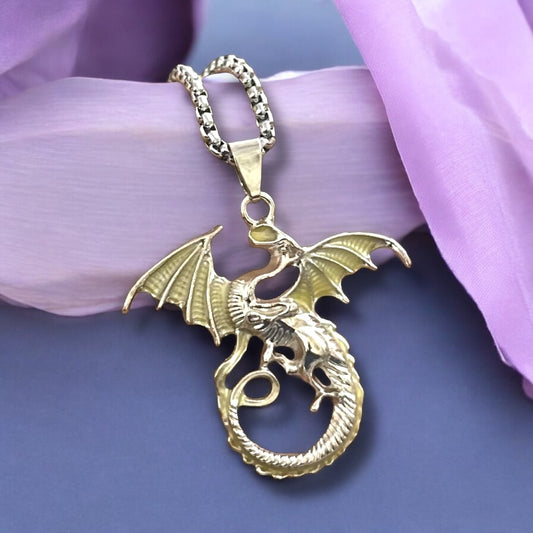 Radium Glowing Green Colored Dragon Western Necklace Pendent Chain