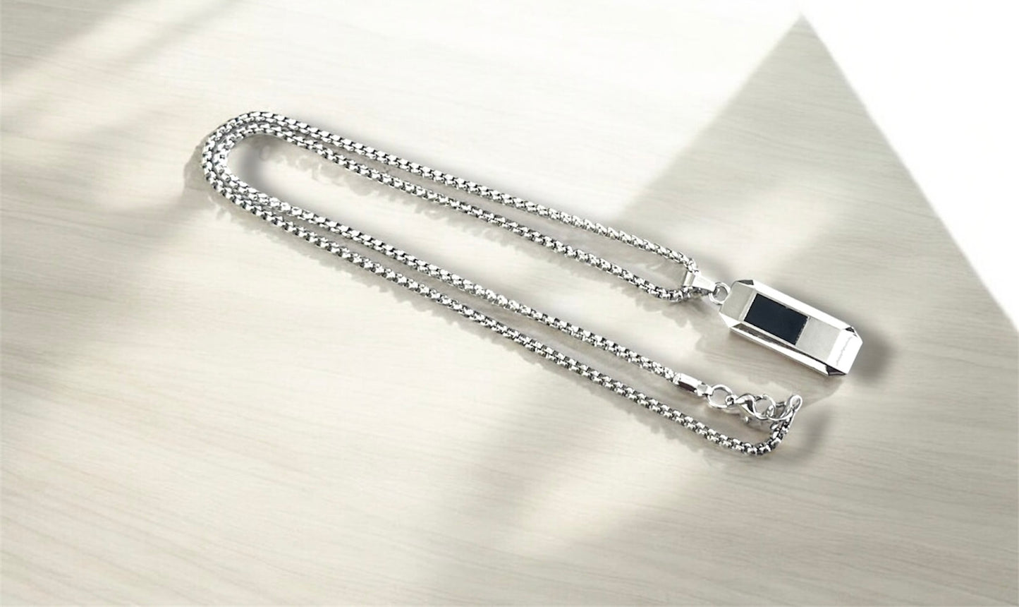Minimalist Hexagonal Black Glass Pendant Necklace – Modern Jewelry