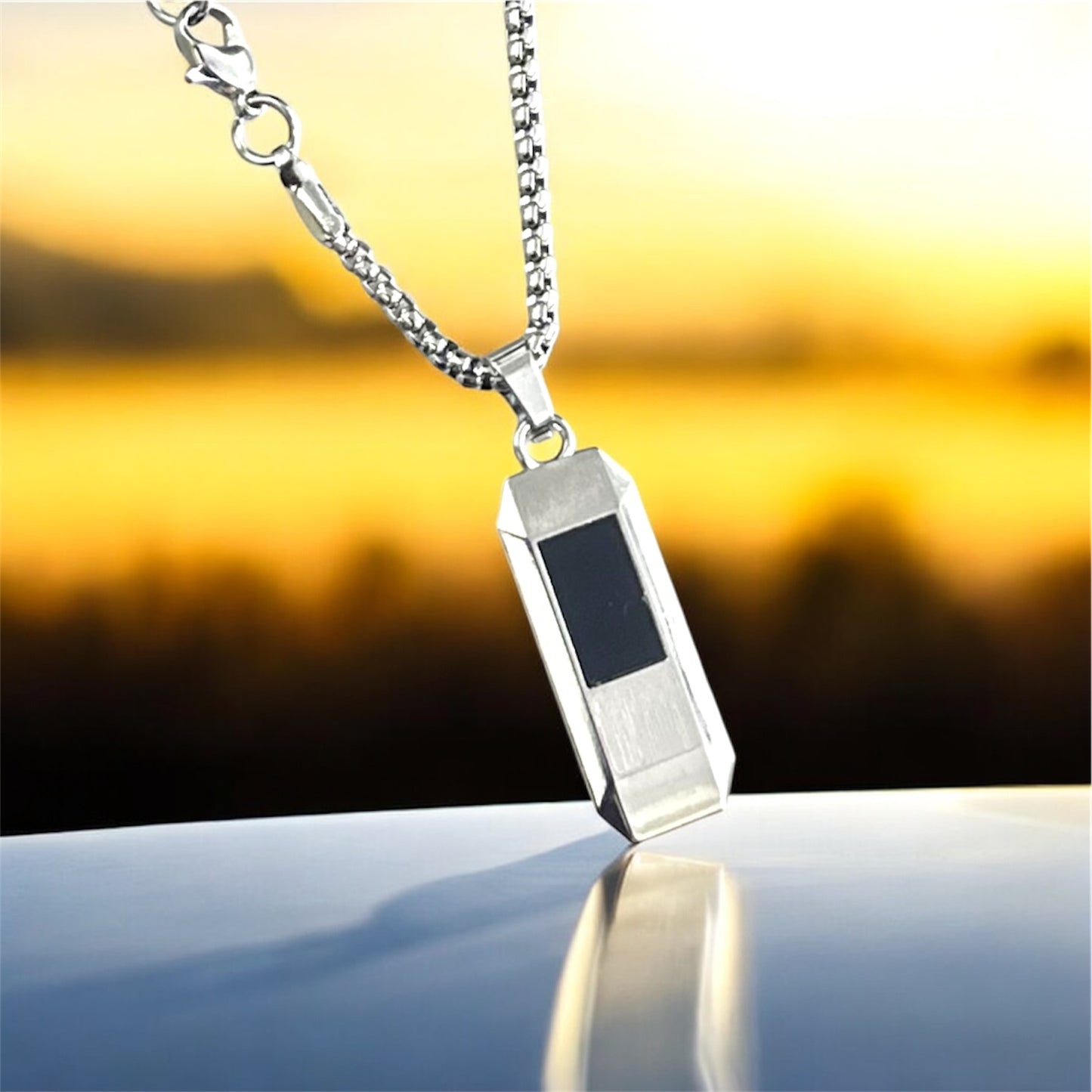 Minimalist Hexagonal Black Glass Pendant Necklace – Modern Jewelry